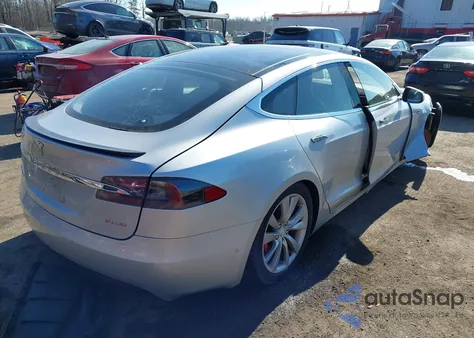 2016 Tesla Model S 90D/P100D/P85D/P90D z USA, uszkodzony, nr VIN 5YJSA1E43GF151319